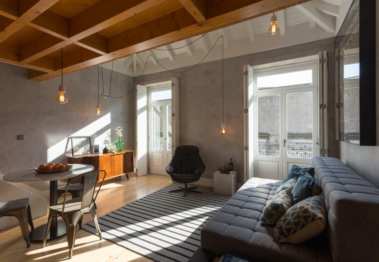 Апартаменты Gold & Grey Loft Almada Порту Экстерьер фото